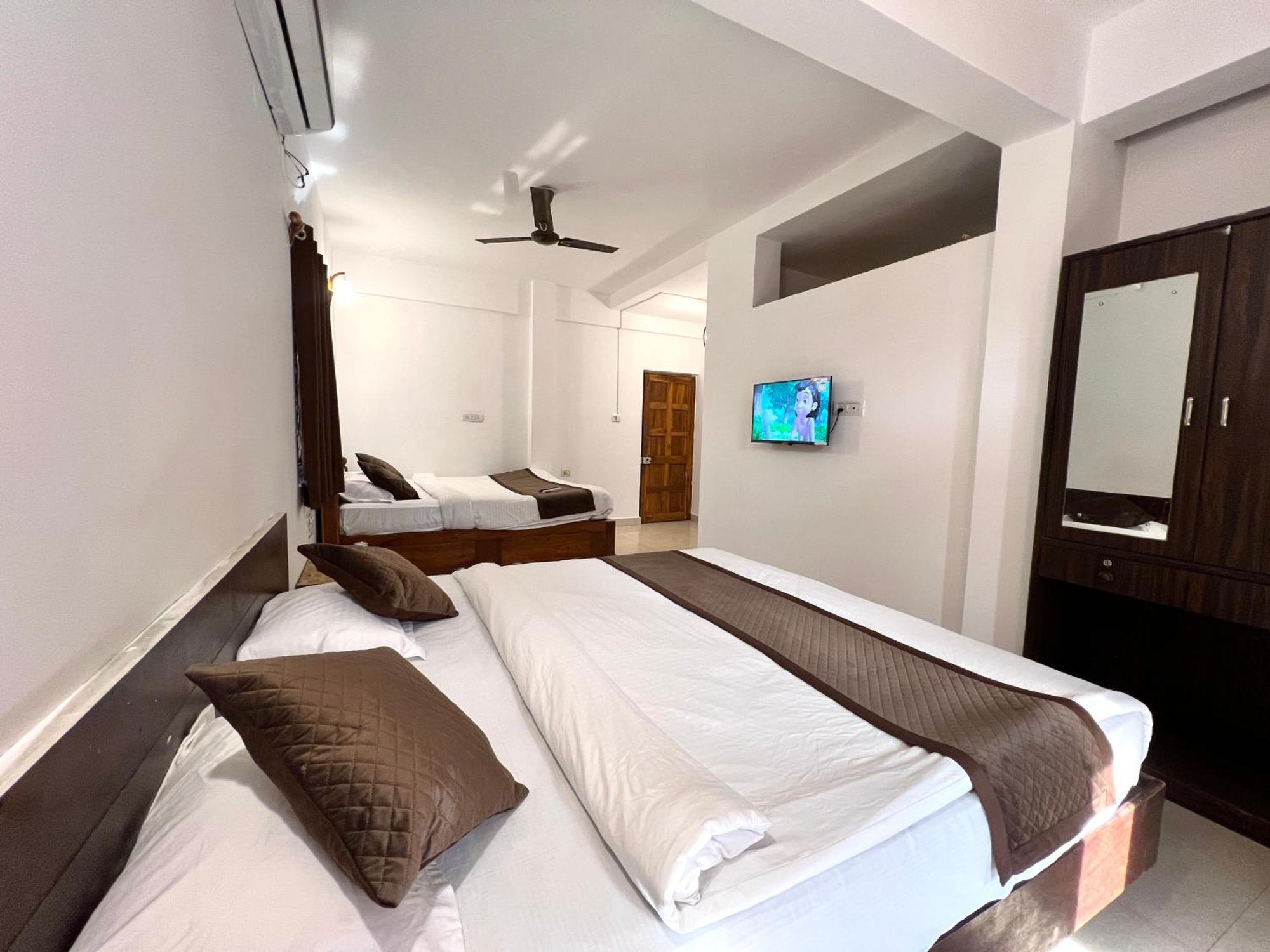 Aura Rooms & Swimming Pool, Calangute Exterior foto